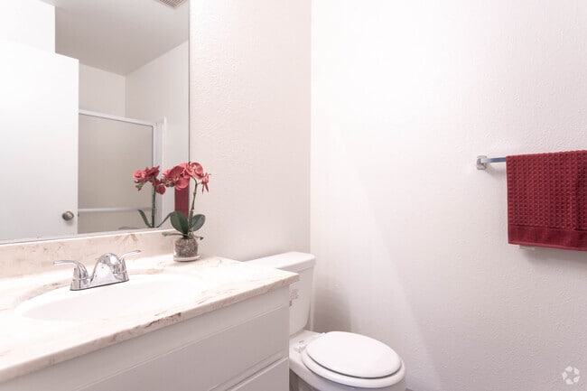 2BR, 2BA-900 SF - Windward Isle