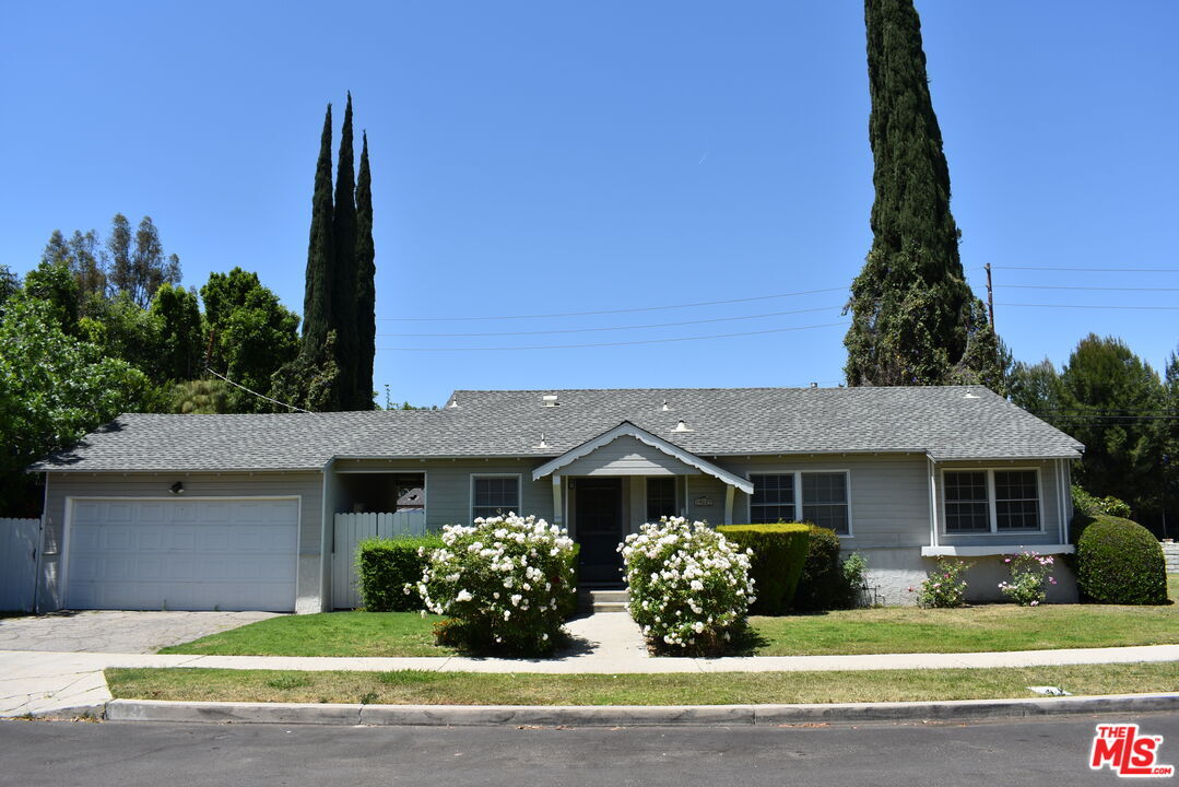 Photo - 19229 Aetna St House