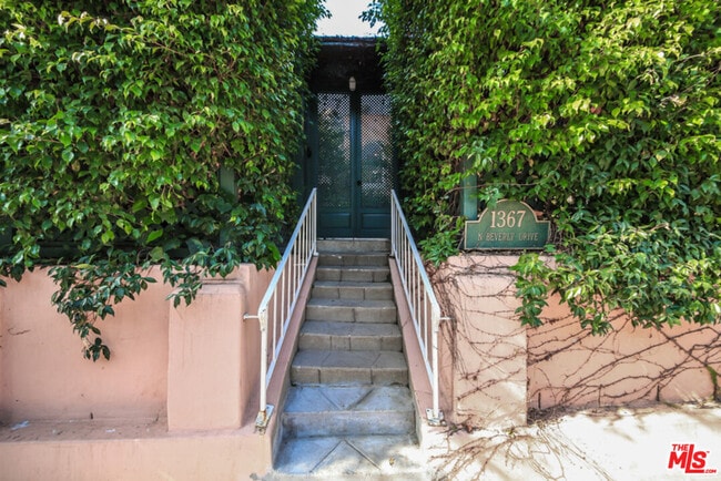 Photo - 1367 N Beverly Dr