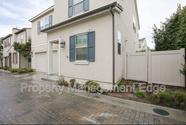 Photo - 662 Gemstone Dr