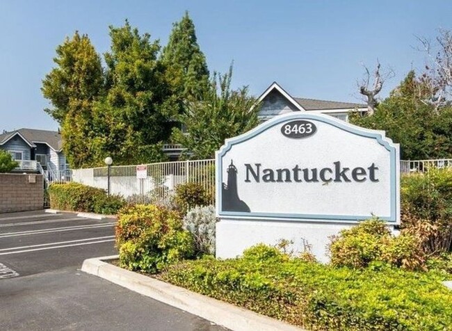 1st floor 2+2 w/oversized patio, water + t... - 1st floor 2+2 w/oversized patio, water + t... House