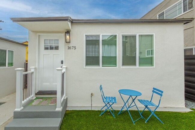 Photo - Renovated 1 Bed/1 Bath Single Family Home in Pacific Beach w/Patio/Parking/Washer/Dryer Unit 1675
