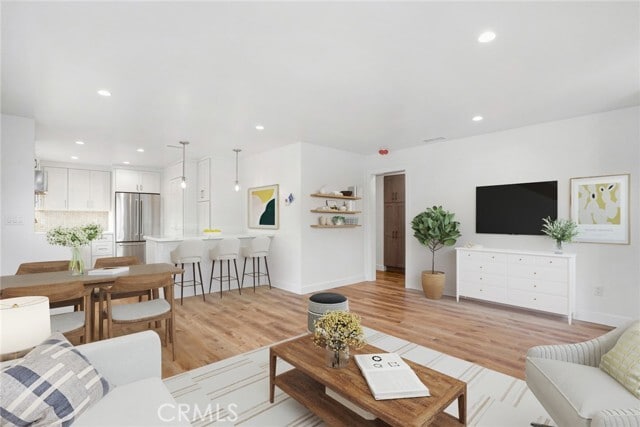 Photo - 320 Catalina Dr