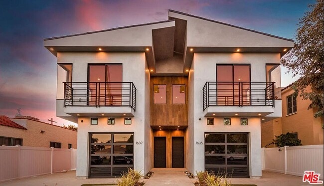 Building Photo - 1637 S Sherbourne Dr