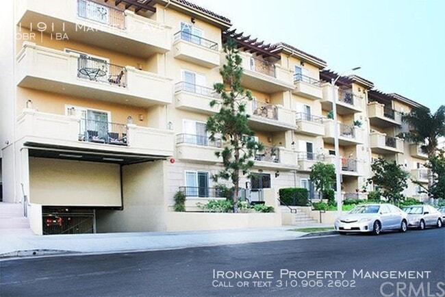 Building Photo - 11911 Mayfield Ave Unit A