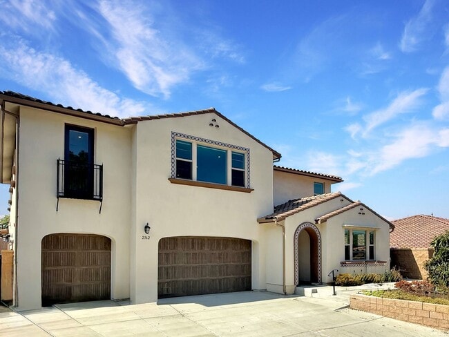 Beautiful 5B/4.5BA Home in Escondido Now A... - Beautiful 5B/4.5BA Home in Escondido Now A...
