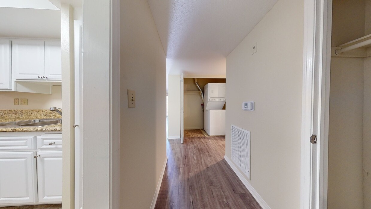 3D Tour - 360 Hollywood Way Apartments