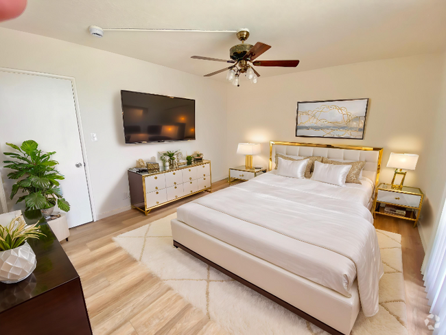 Building Photo - 2014 Ridgeley Dr Unit 5 Rental