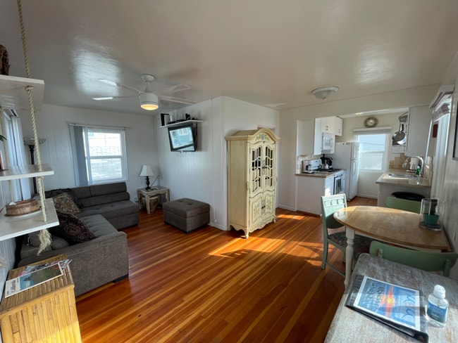 Photo - 707 Seagirt Ct