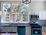 Photo - 1129 W 37th St Unit 2