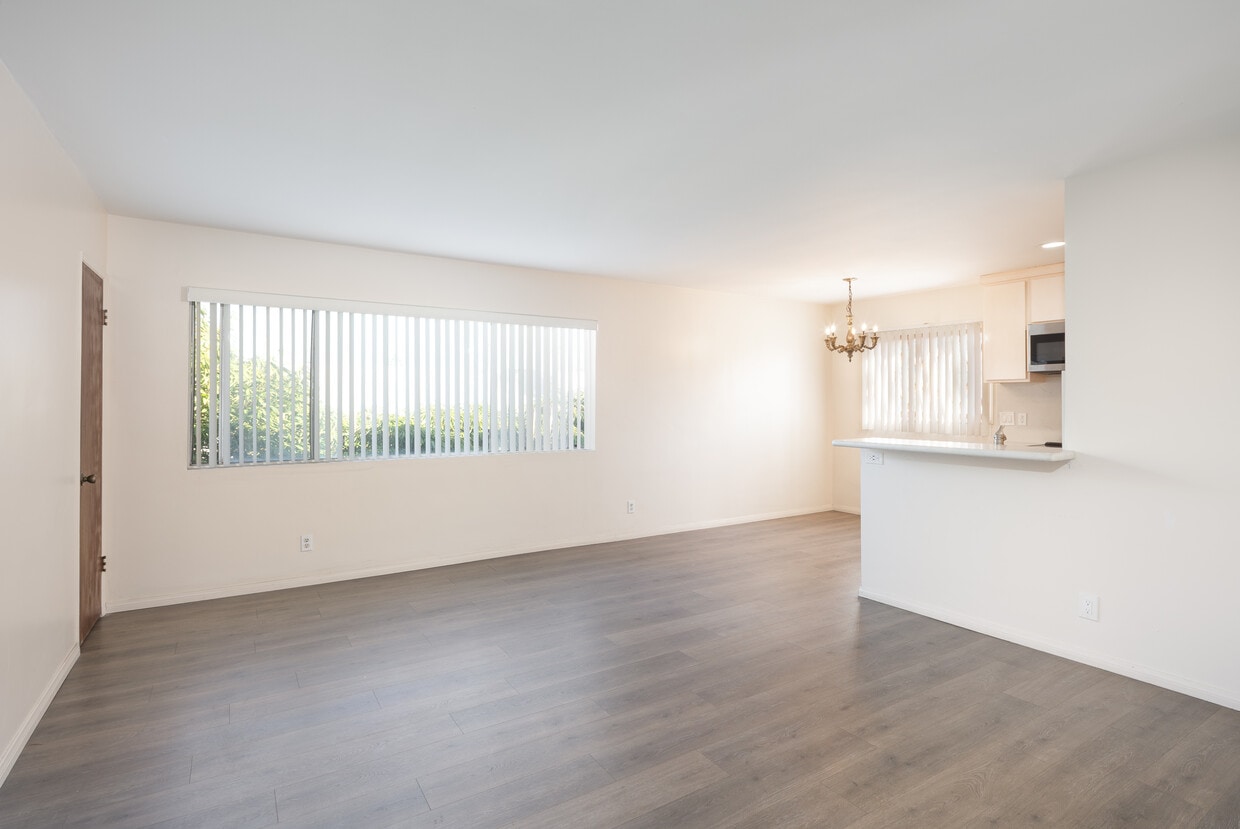 3D Tour - 539 Saint Louis Ave