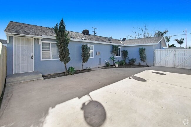Building Photo - 5885 Picker St Unit B Rental