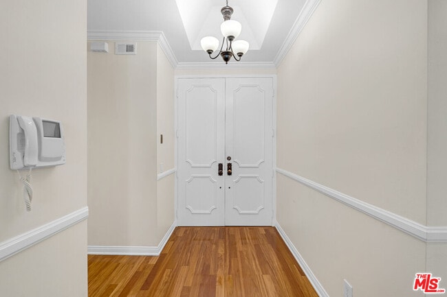 Photo - 1370 Kelton Ave Unit 203