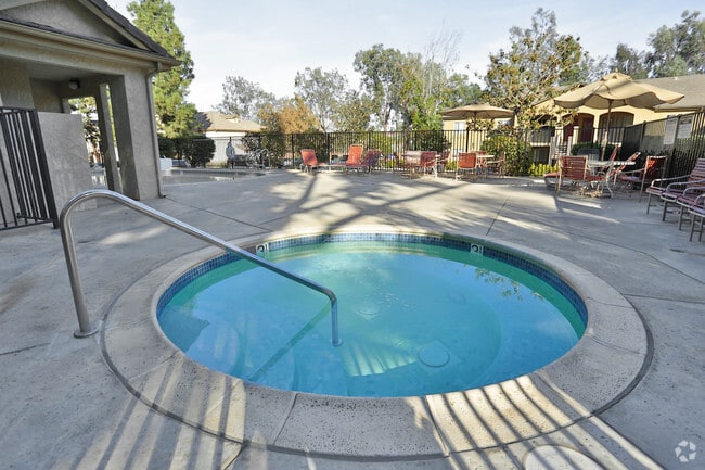 Photo - Pinecrest Apartments