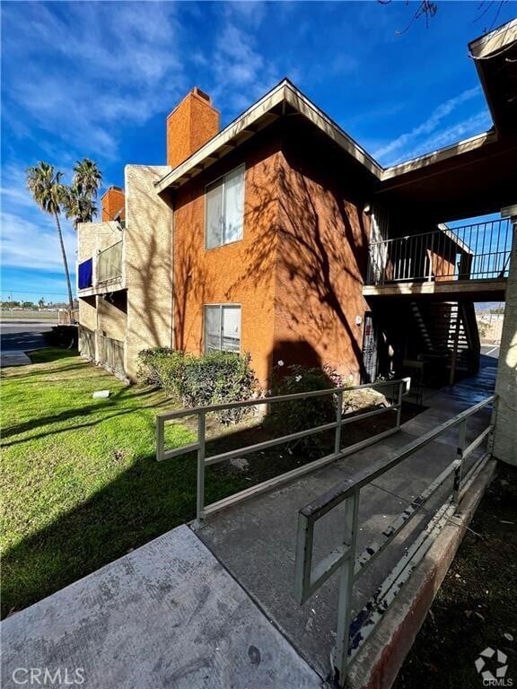 Building Photo - 1025 N Tippecanoe Ave Unit 120 Rental