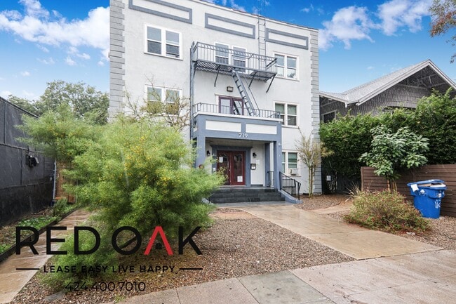 Photo - 719 Heliotrope Dr Unit 208
