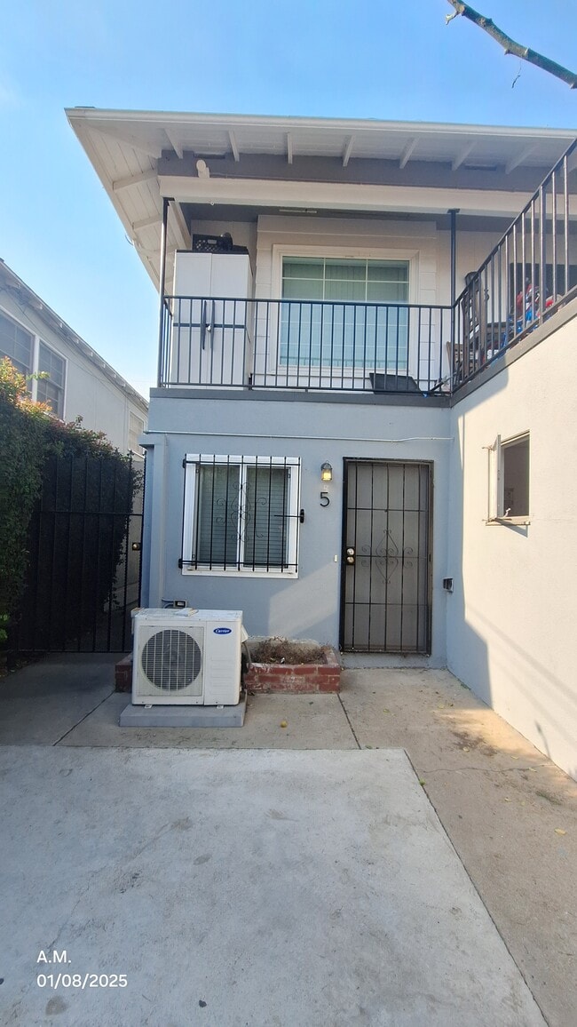 Photo - 611 S Flower St Unit 5