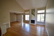 Photo - Spacious 2-Story 2 Bedroom Fountain Valley... House
