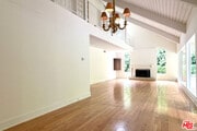 Photo - 2325 Banyan Dr House