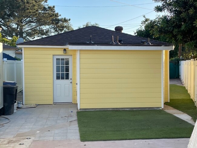 Photo - 610 W Manor Dr