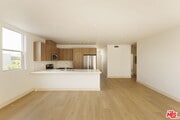 Photo - 738 N Vendome St