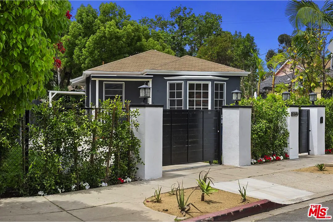 Building Photo - 8800 Cattaraugus Ave