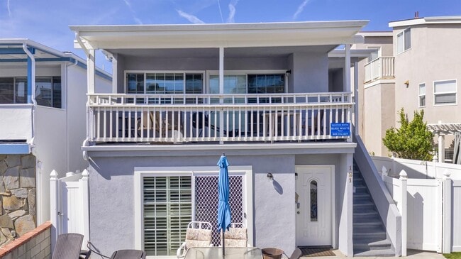 Photo - 9 month winter lease on Balboa Peninsula! No yearly leases Unit A