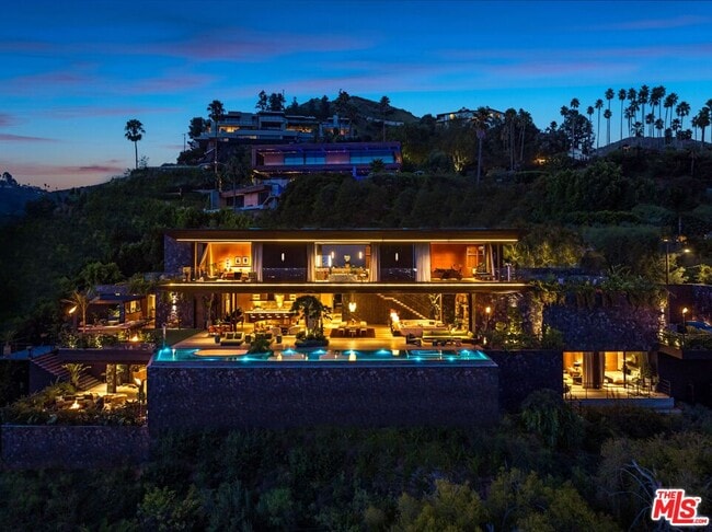 Photo - 1851 N Stanley Ave