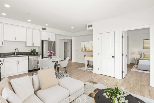 Photo - 11714 Archwood St Unit 507