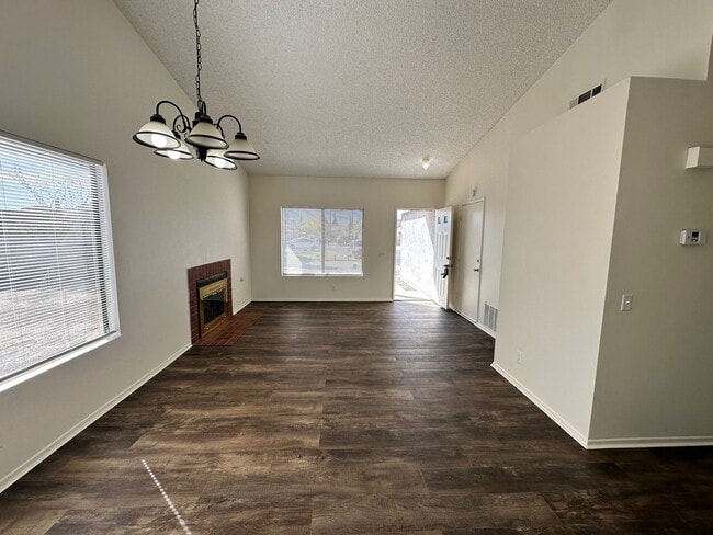 Photo - Cute 2-Bedroom Home for Rent with Large Backyard and in a cul-de-sac!