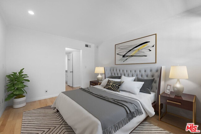 Building Photo - 740 Kings Rd Unit 114 Rental