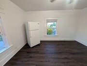 Photo - 208 D Ave