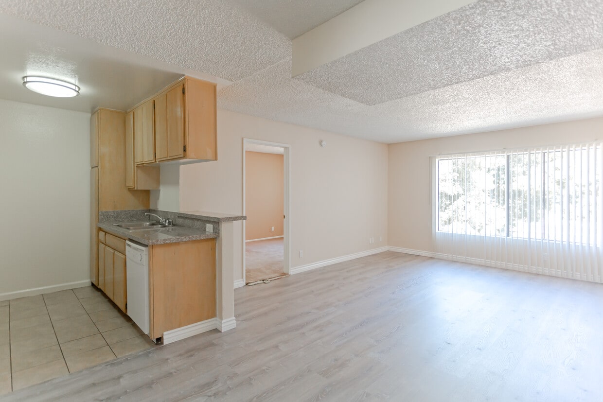 3D Tour - Sherman Grove Apartments