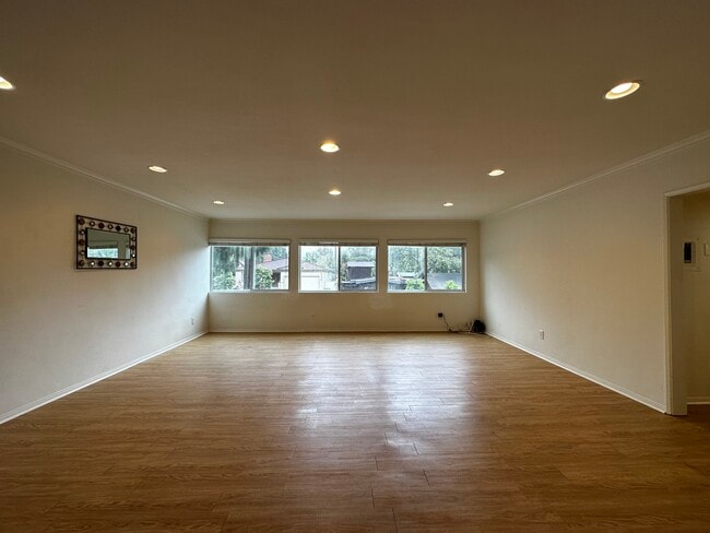 Living Room - 1015 N Michillinda Ave Unit 109