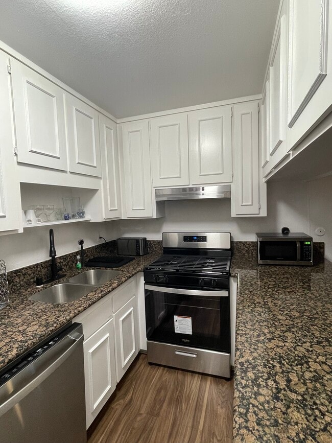 Photo - 25905 Narbonne Ave Unit 21