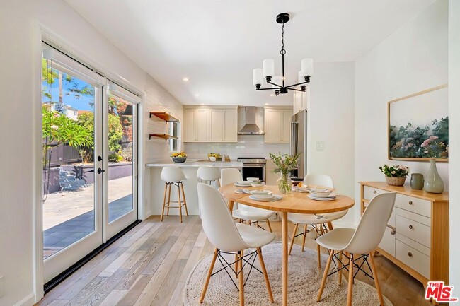 Photo - 4340 W 60th St