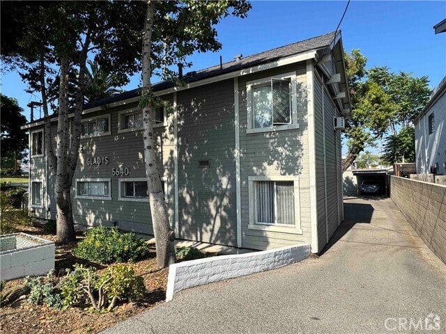 Building Photo - 5640 S Gladys Ave Unit A Rental