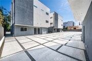 Photo - 644 N Boyle Ave Townhome