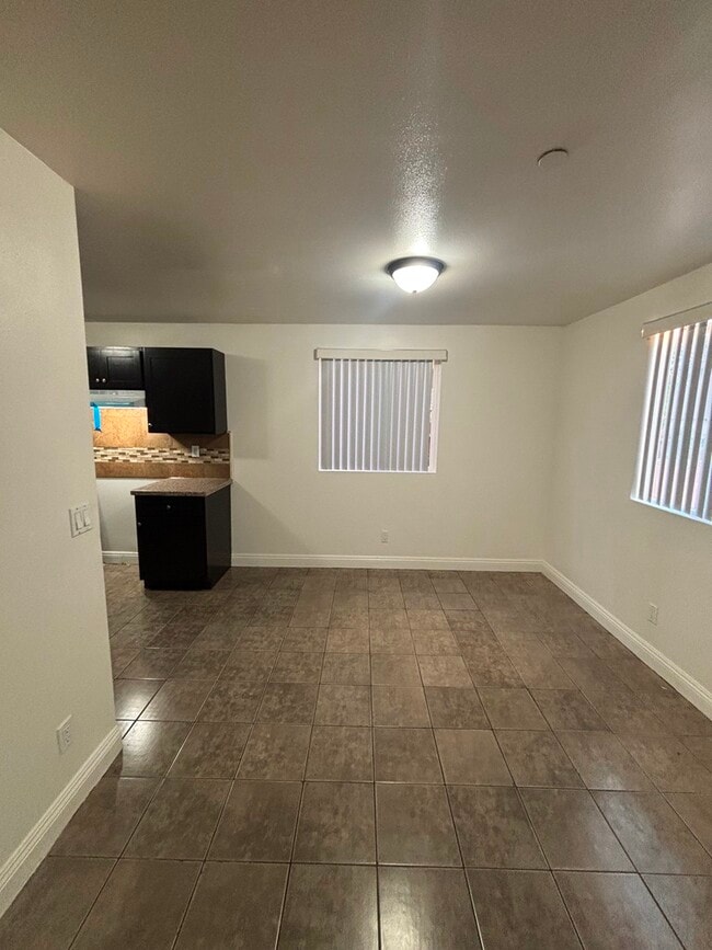 Photo - 160 W 52nd St