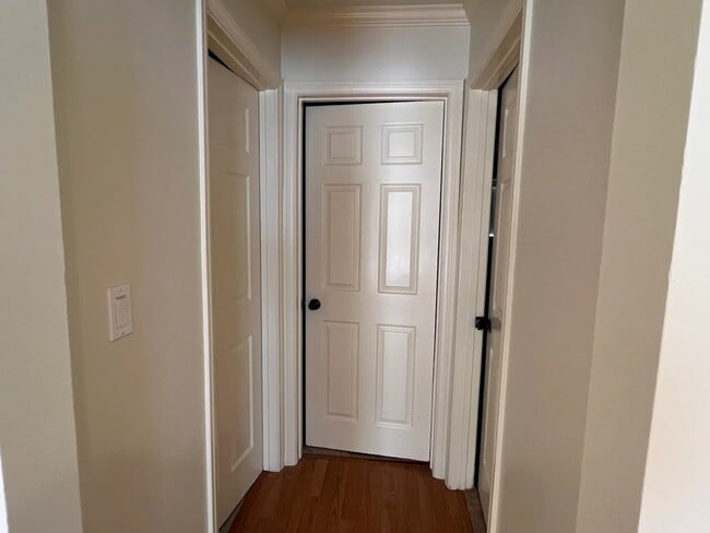 Photo - 625 E Cypress Ave Unit B