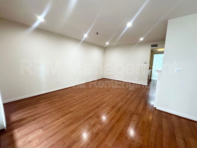 Photo - 843 Hayworth Ave Condo Unit 103