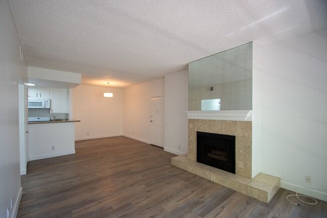 Photo - 11594 Moorpark St Unit 104