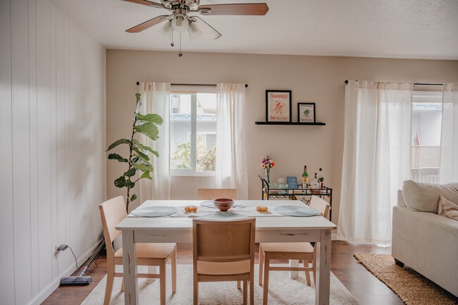 Photo - 340 Moss St Unit C-4