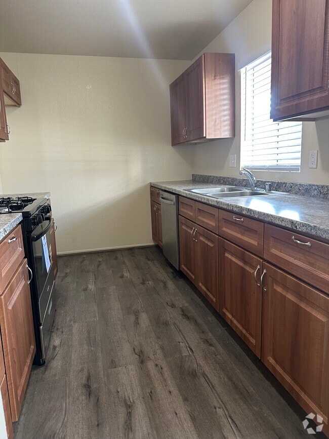 Building Photo - 200 W Chestnut St Unit #306 Rental