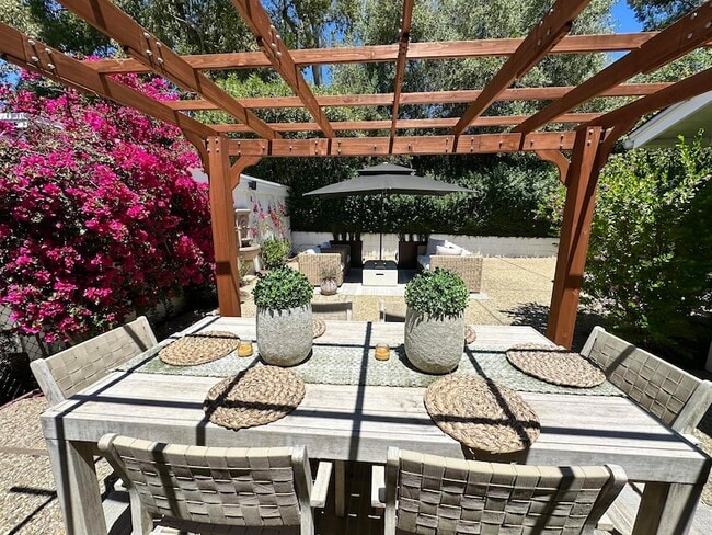 Photo - 450 Santa Rosa Ln