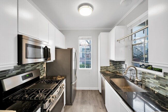 Photo - 10858 Sabre Hill Dr