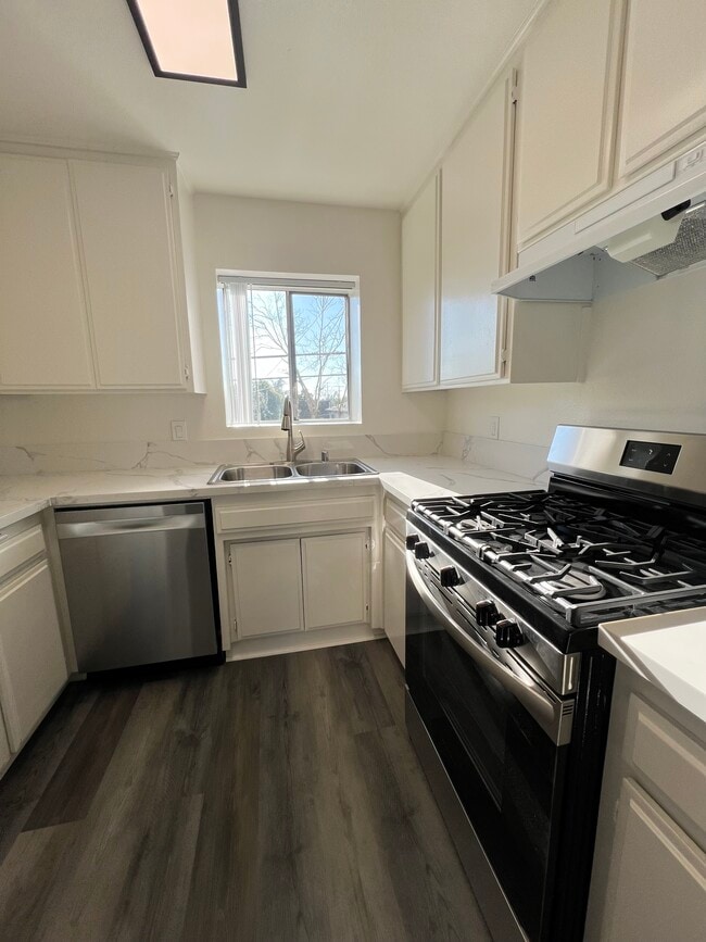 Photo - 10770 Palms Blvd Unit 206