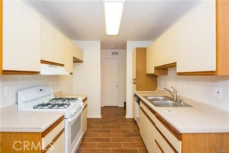 Photo - 700 W La Veta Ave Unit R6