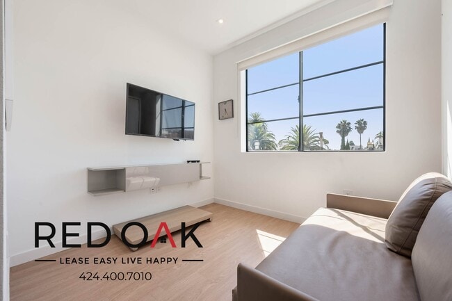 Photo - 11649 Mayfield Ave Condo Unit 5B