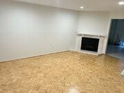 Photo - 13112 Moorpark St Condo